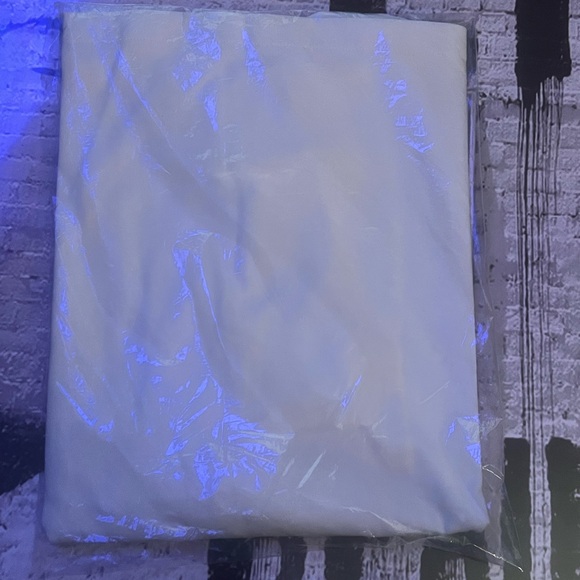 Jordan Off-White Long Sleeve Pocket Tee with Pocket Logo - Picture 5 of 5